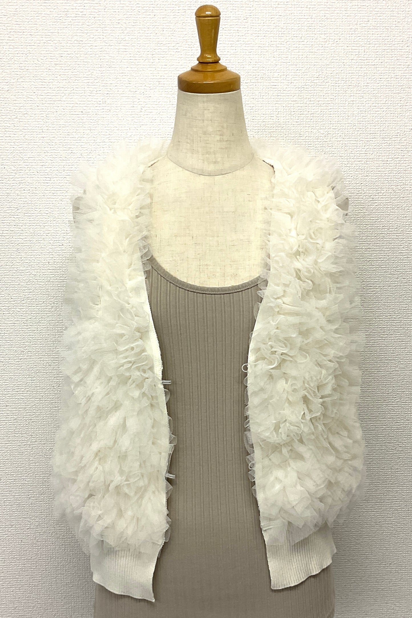 〈30%OFF〉チュールフリルニットベスト
