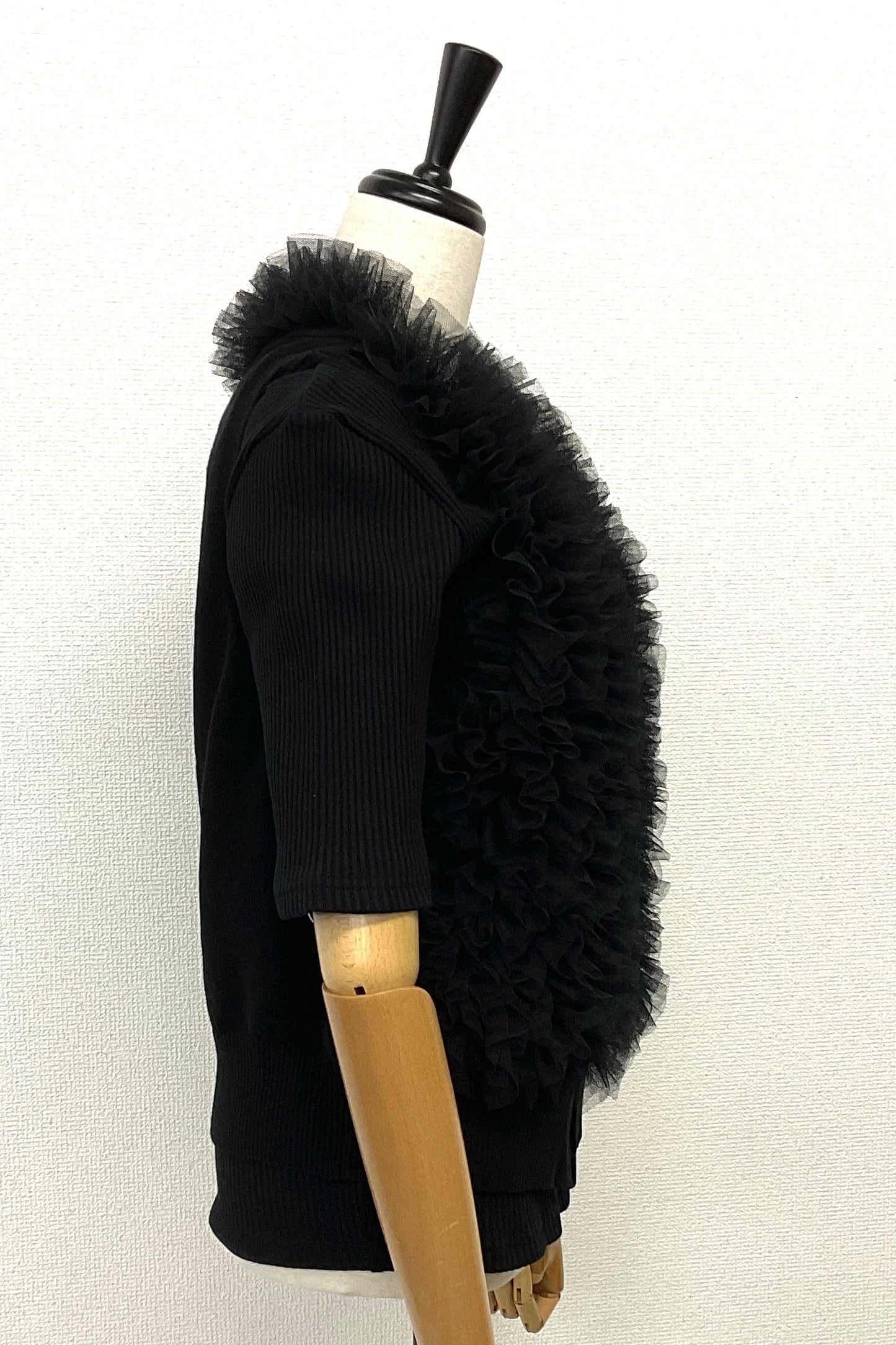 〈30%OFF〉チュールフリルニットベスト
