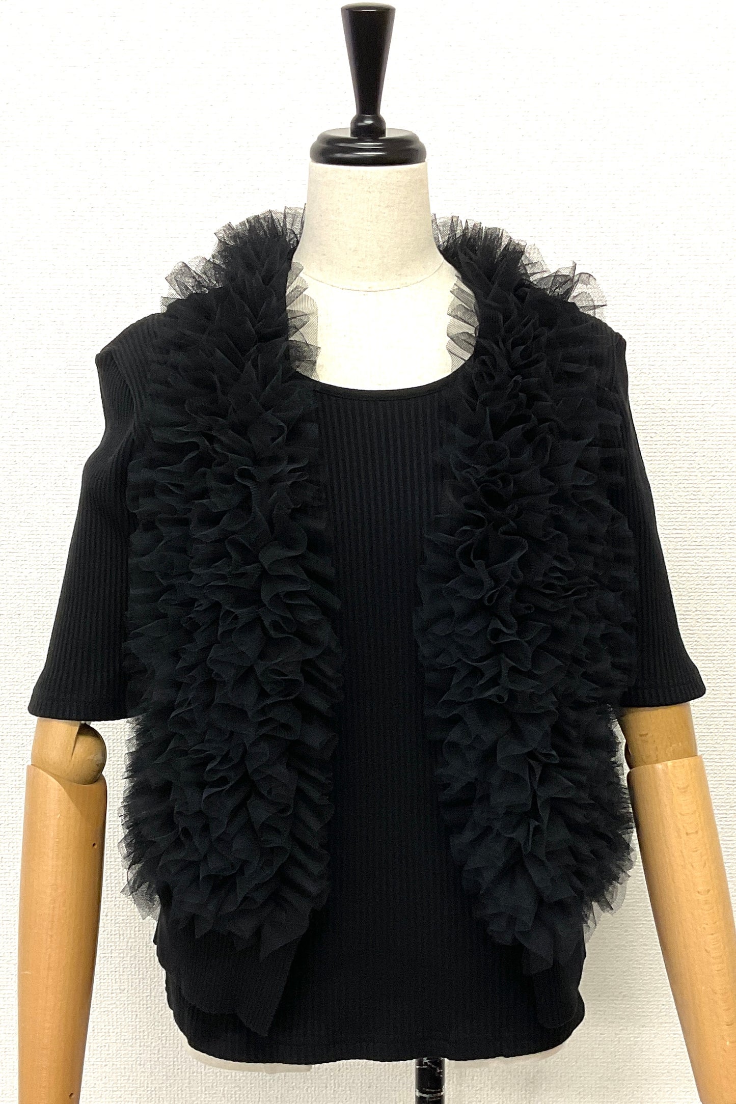 〈30%OFF〉チュールフリルニットベスト