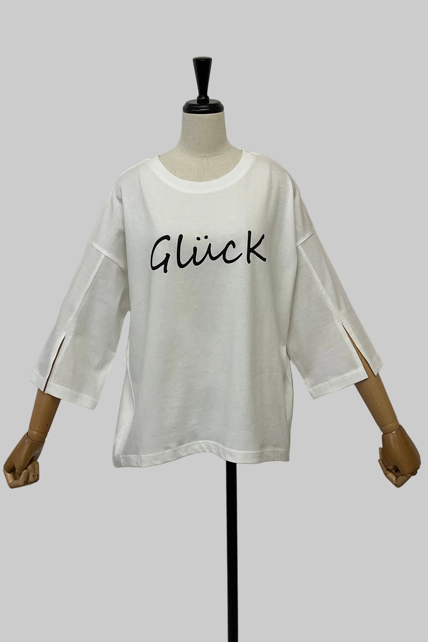 袖スリットロゴTシャツ（7分袖）