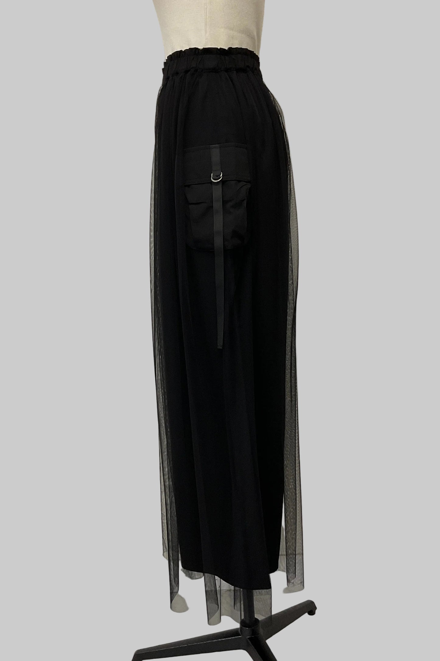 チュールレイヤードカーゴパンツ