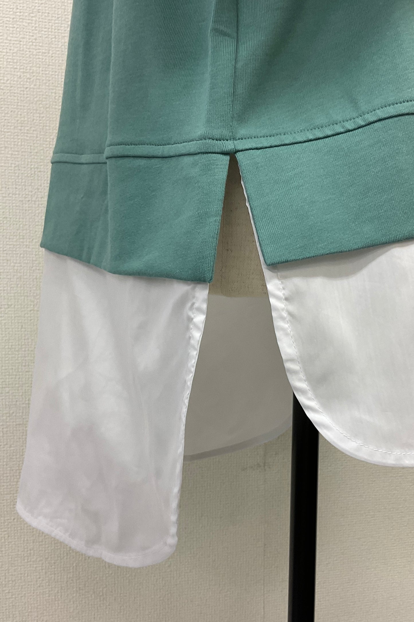 布帛切り替えロゴプルオーバー