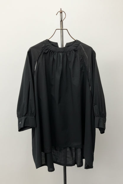 〈10%OFF〉ハシゴレースブラウス