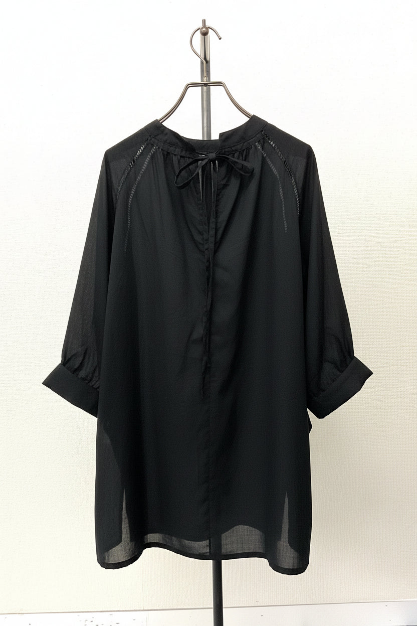 〈10%OFF〉ハシゴレースブラウス