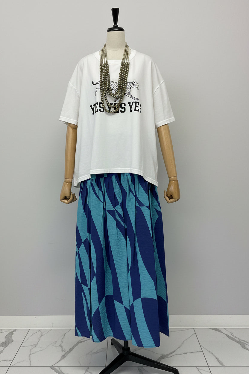 <予約･3点セット>ジャガーTシャツ(オフ)+ジオメトリックスカート(ブルー)+ビーズネックレス