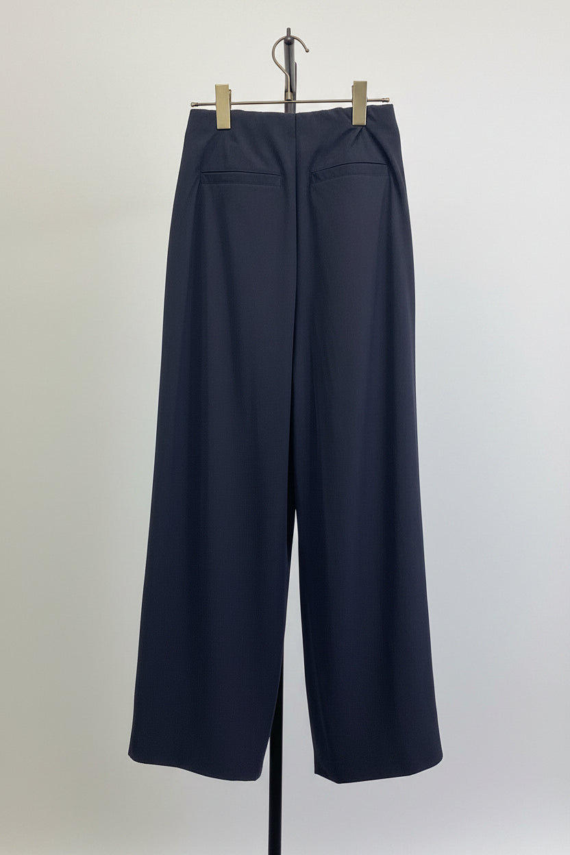 タックバレルパンツ