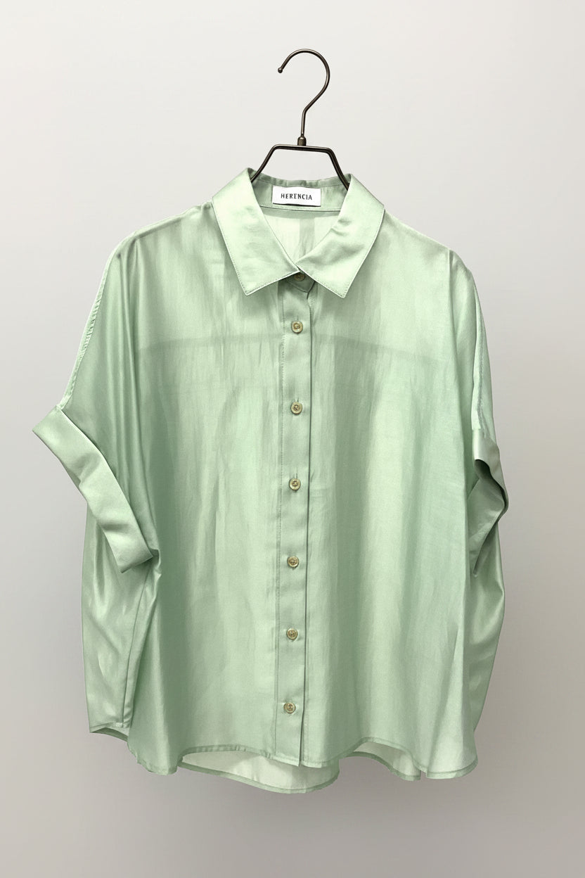 〈10%OFF〉バックギャザーシャツ