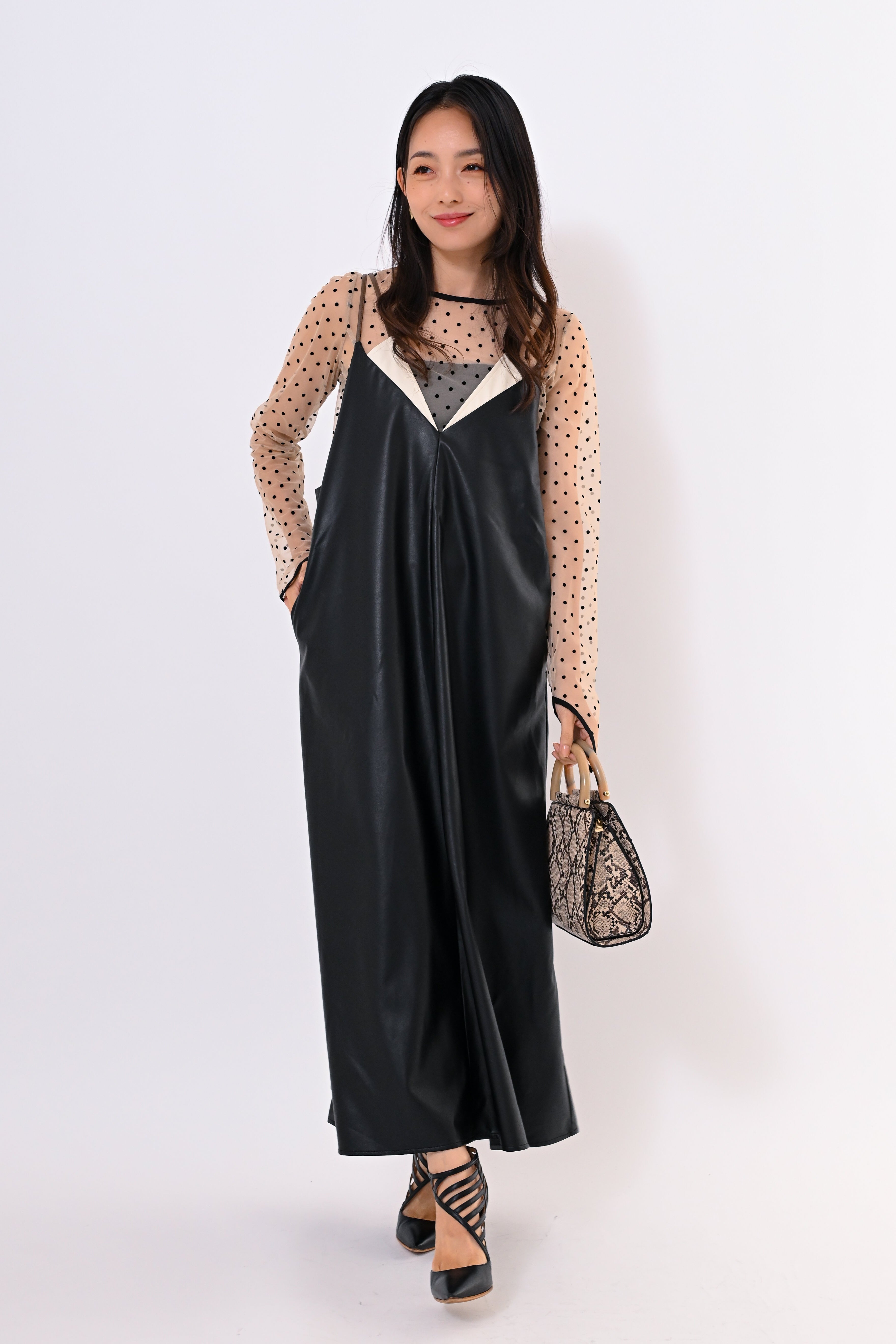 フェイクレザーキャミワンピース｜トップス・ニット／セーター