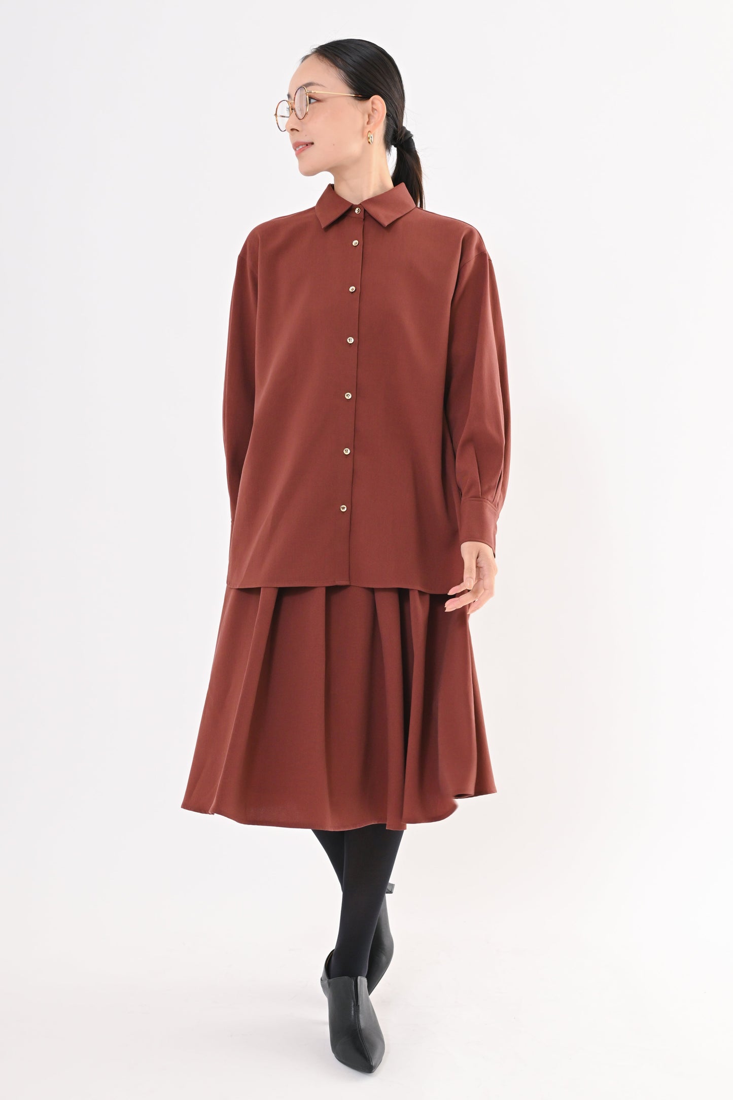 バックタックシャツ