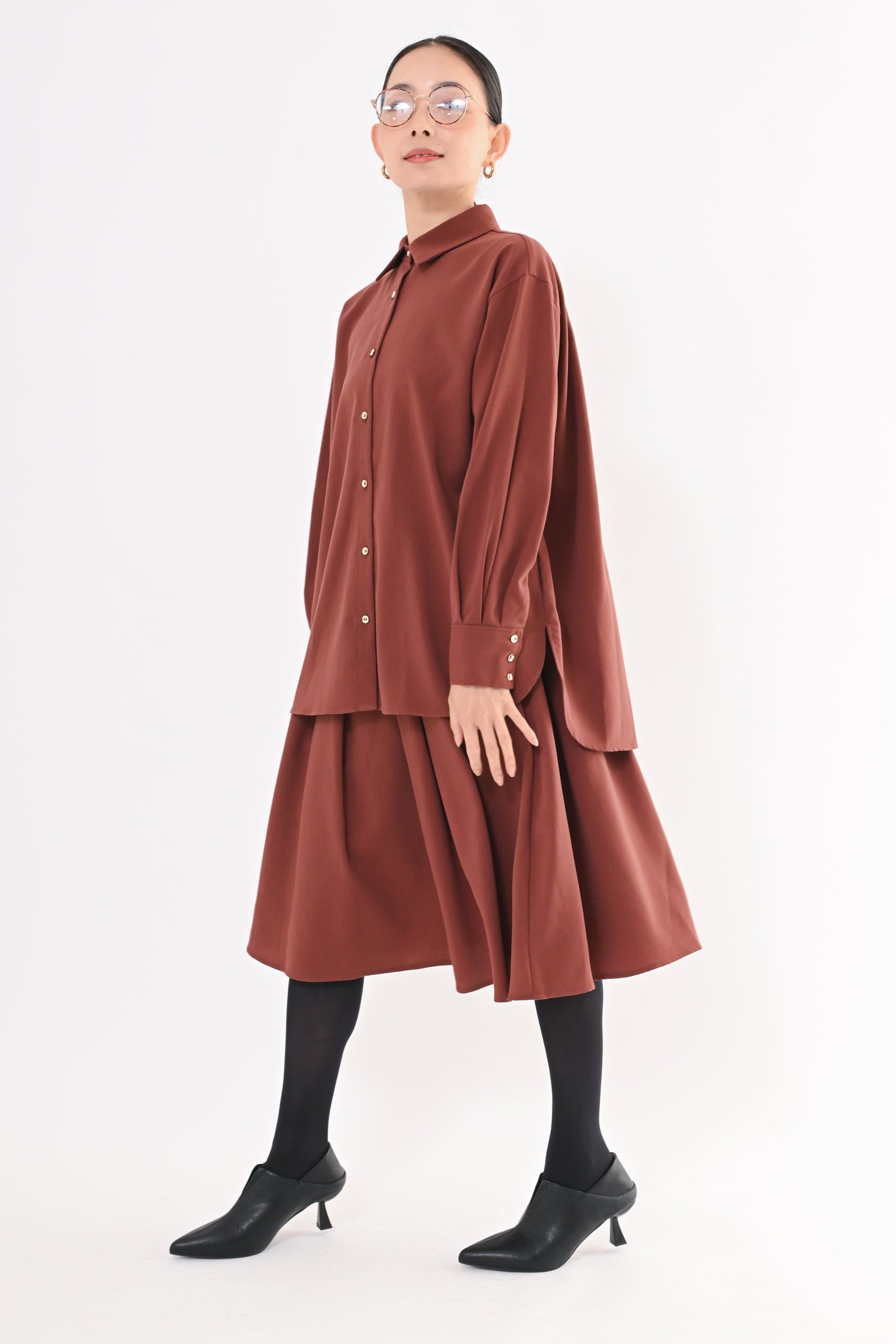 バックタックシャツ