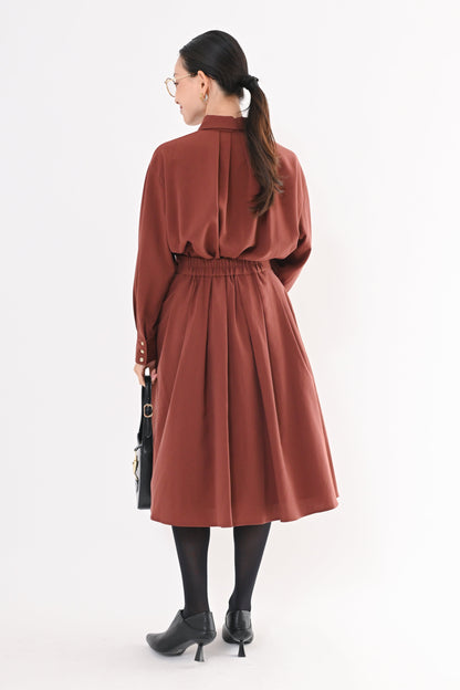 タックミディフレアスカート