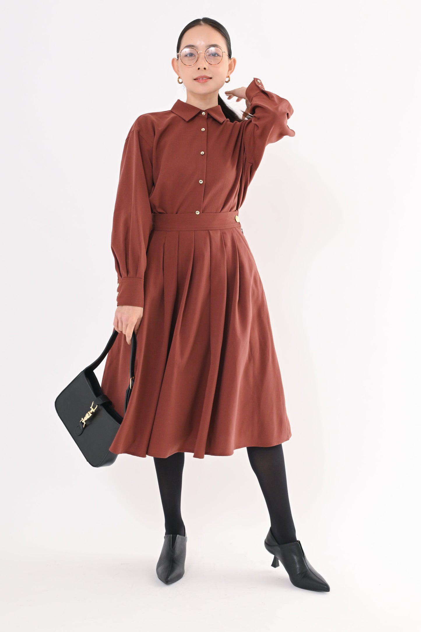 タックミディフレアスカート