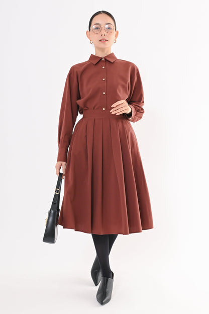 タックミディフレアスカート