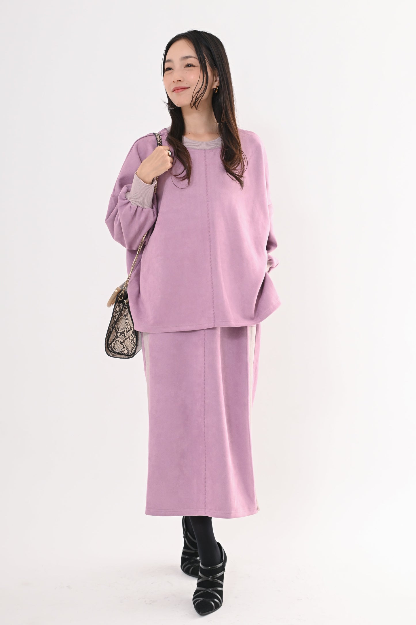 スエード×リブワイドプルオーバー