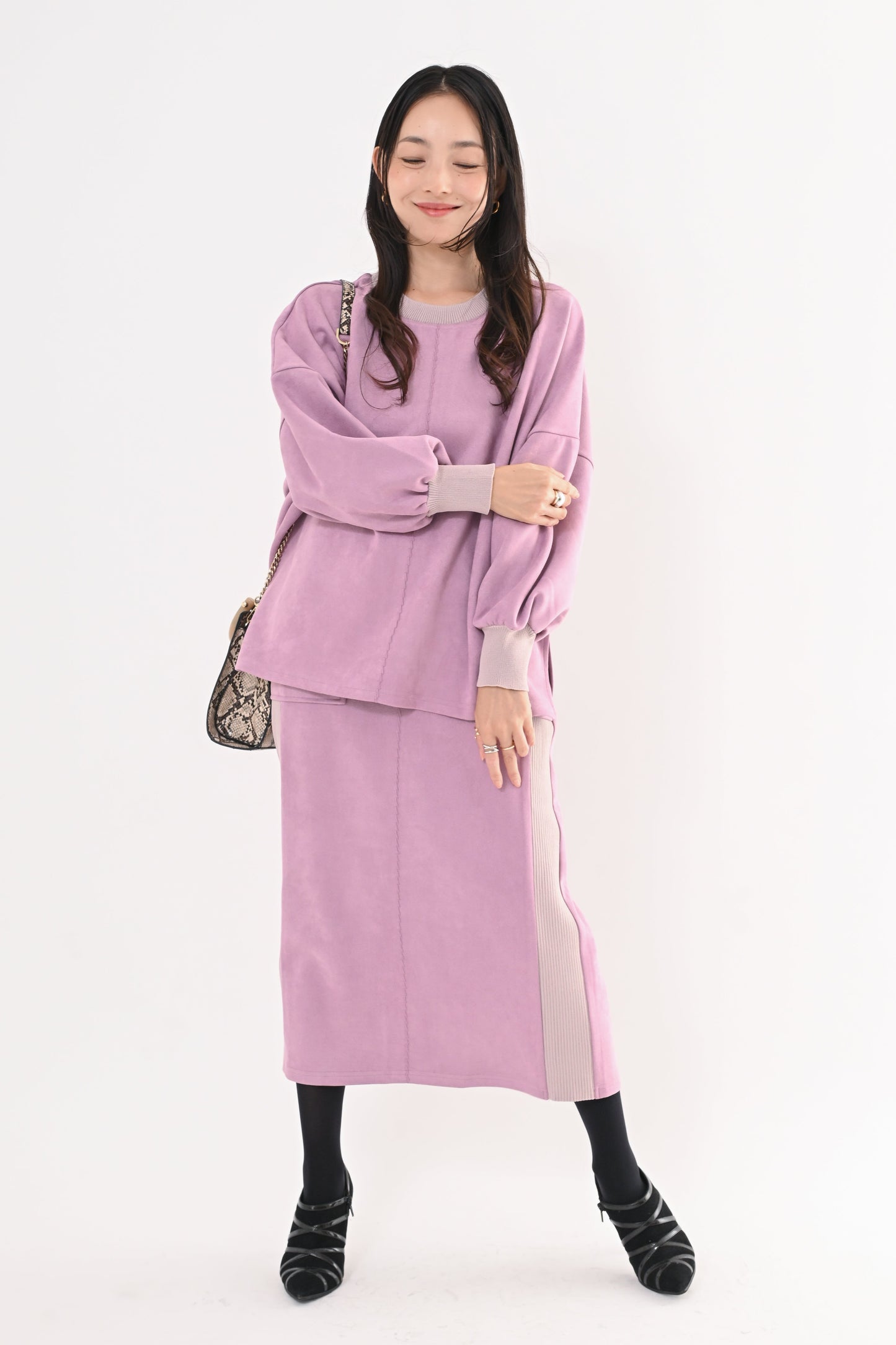 スエード×リブワイドプルオーバー