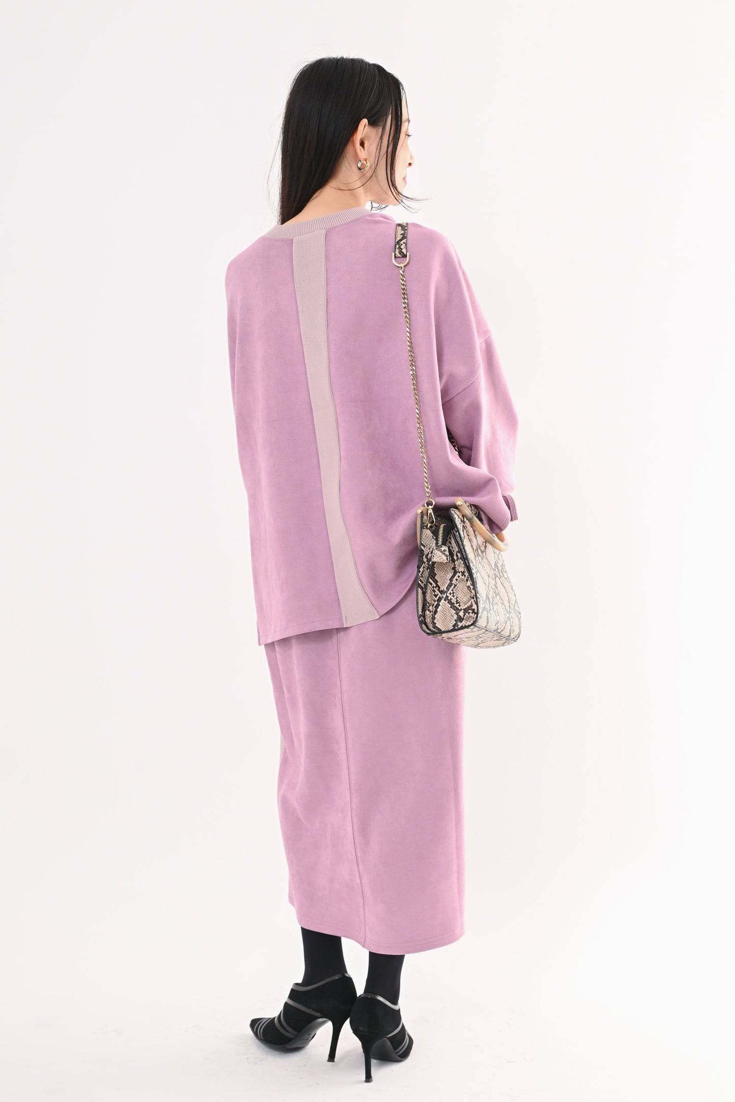 スエード×リブワイドプルオーバー