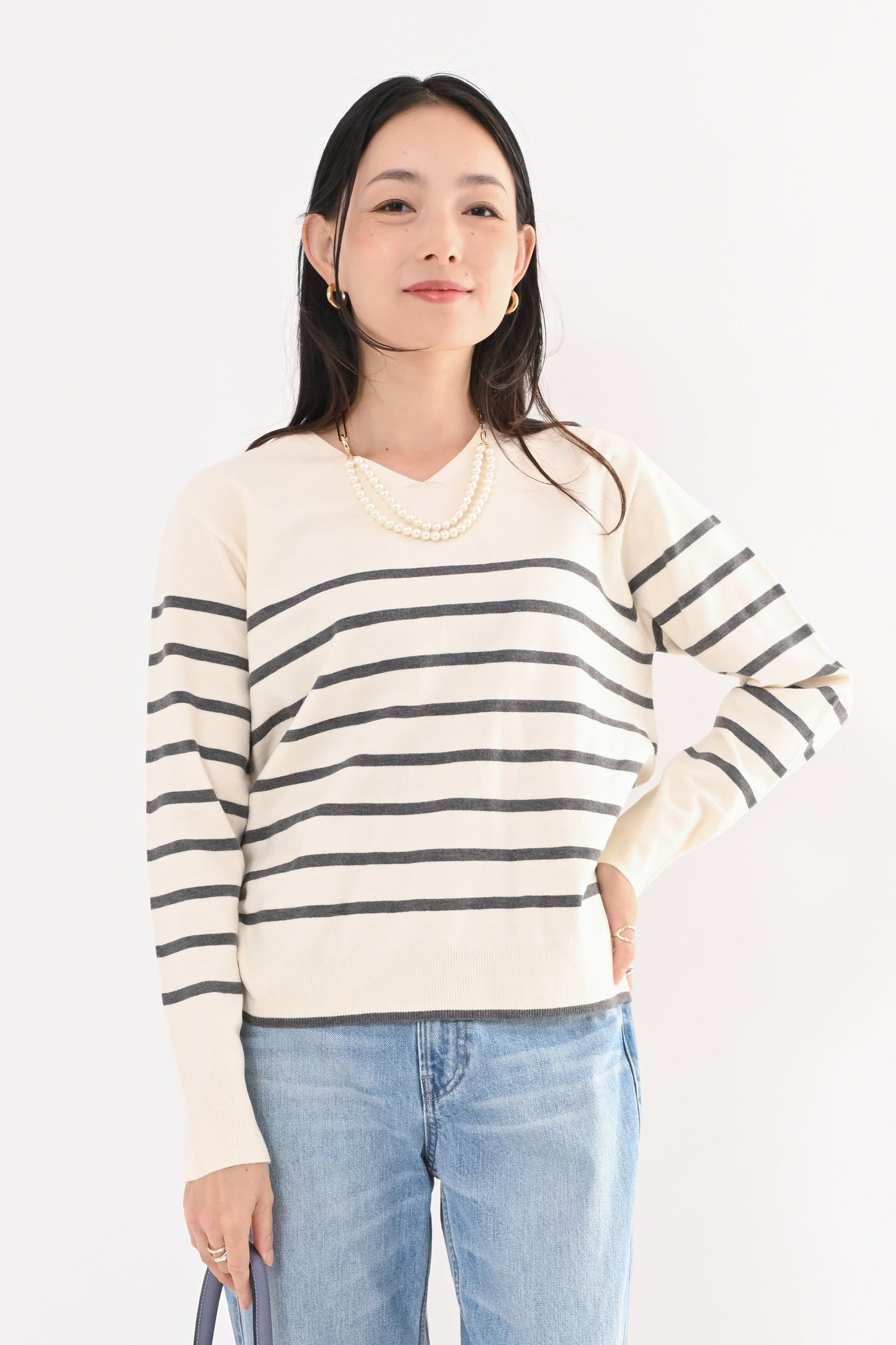 ［ＮＥＷ］ストレッチVネックニット