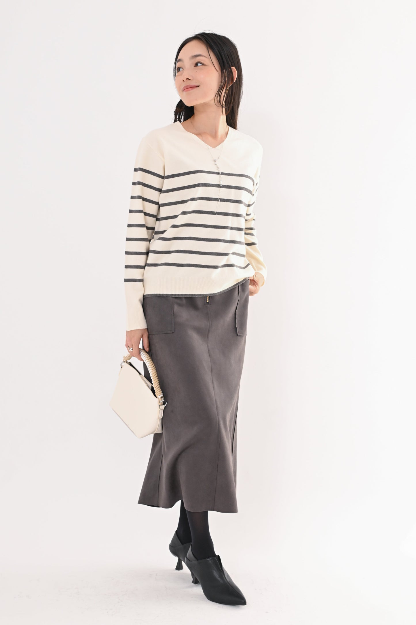 ［ＮＥＷ］ストレッチVネックニット