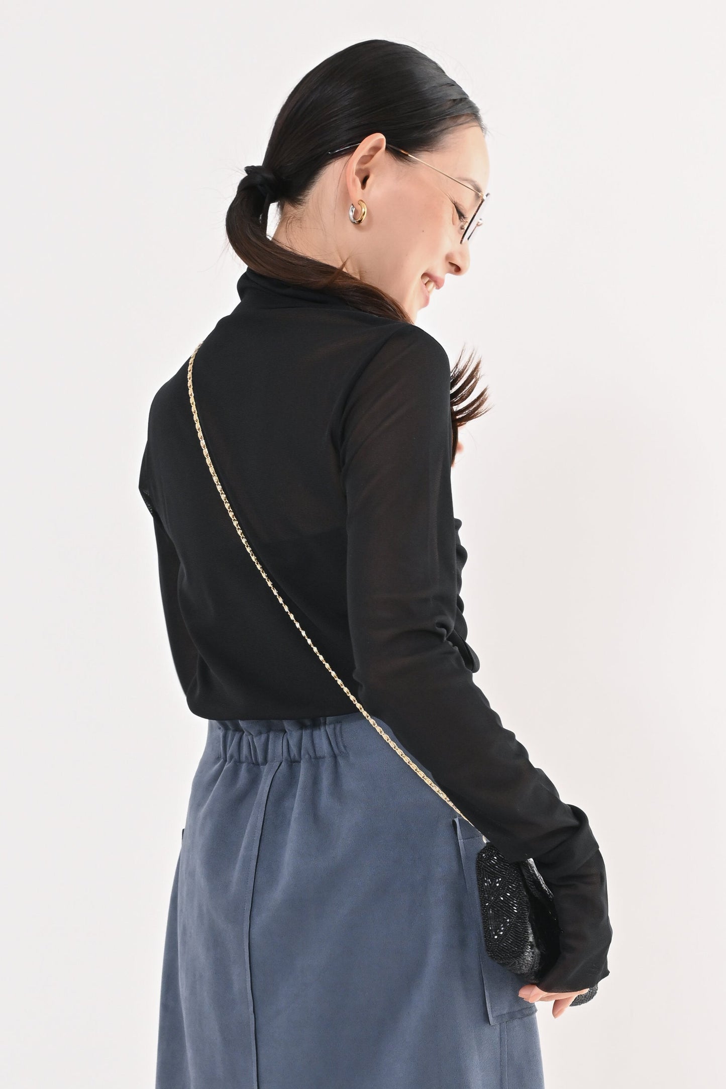 メッシュハイネックプルオーバー