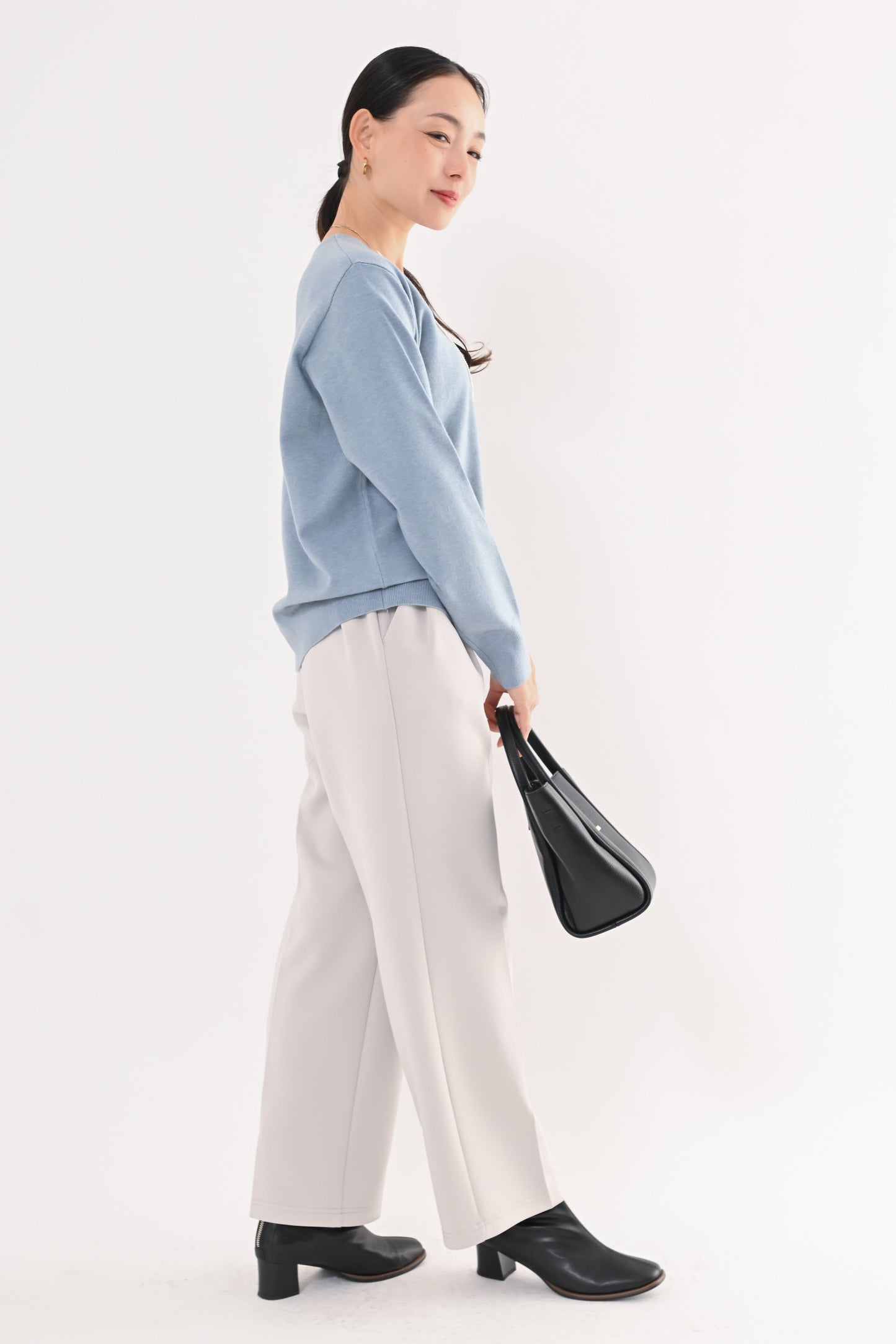 ［ＮＥＷ］ストレッチVネックニット