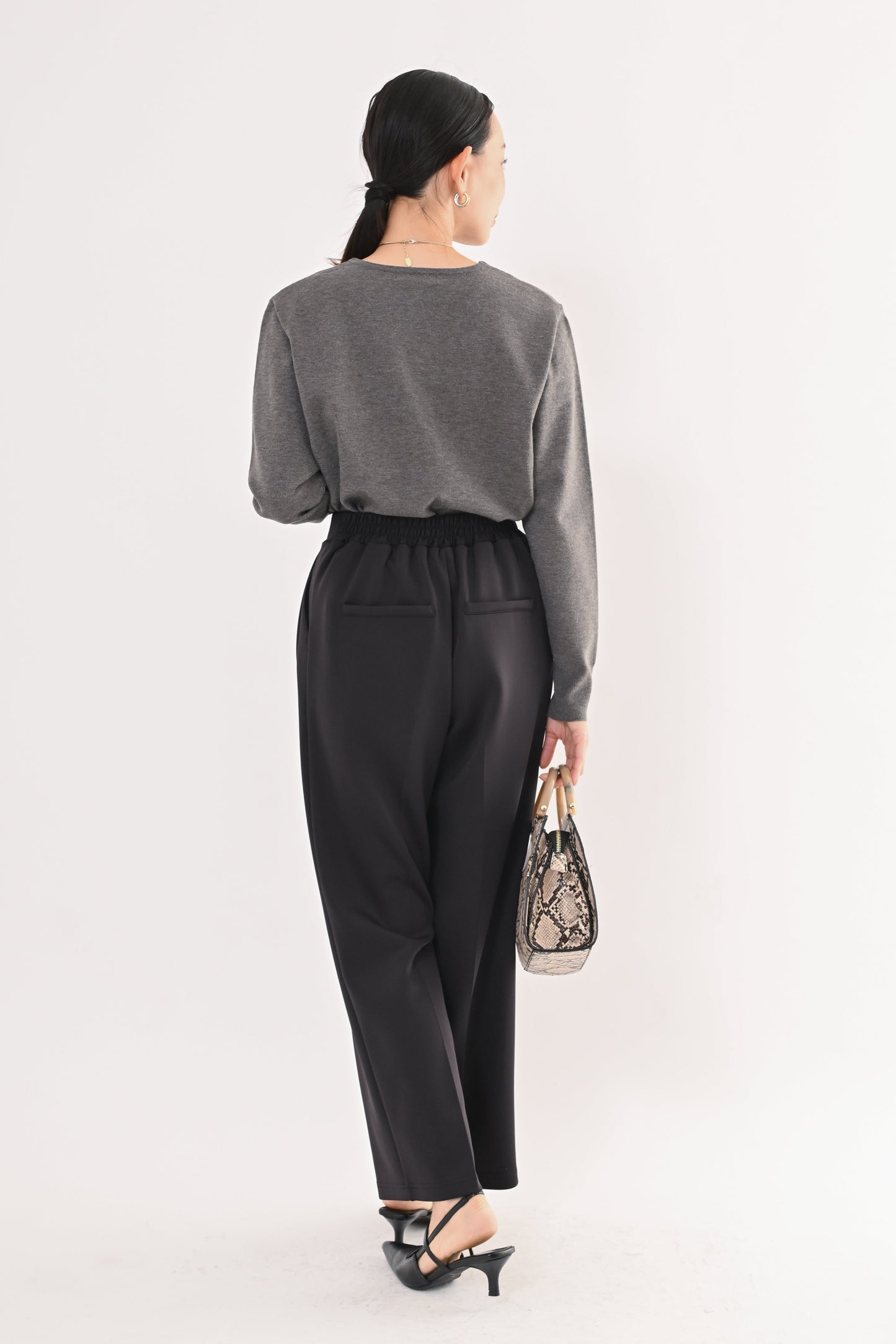 ダンボールセミワイドパンツ