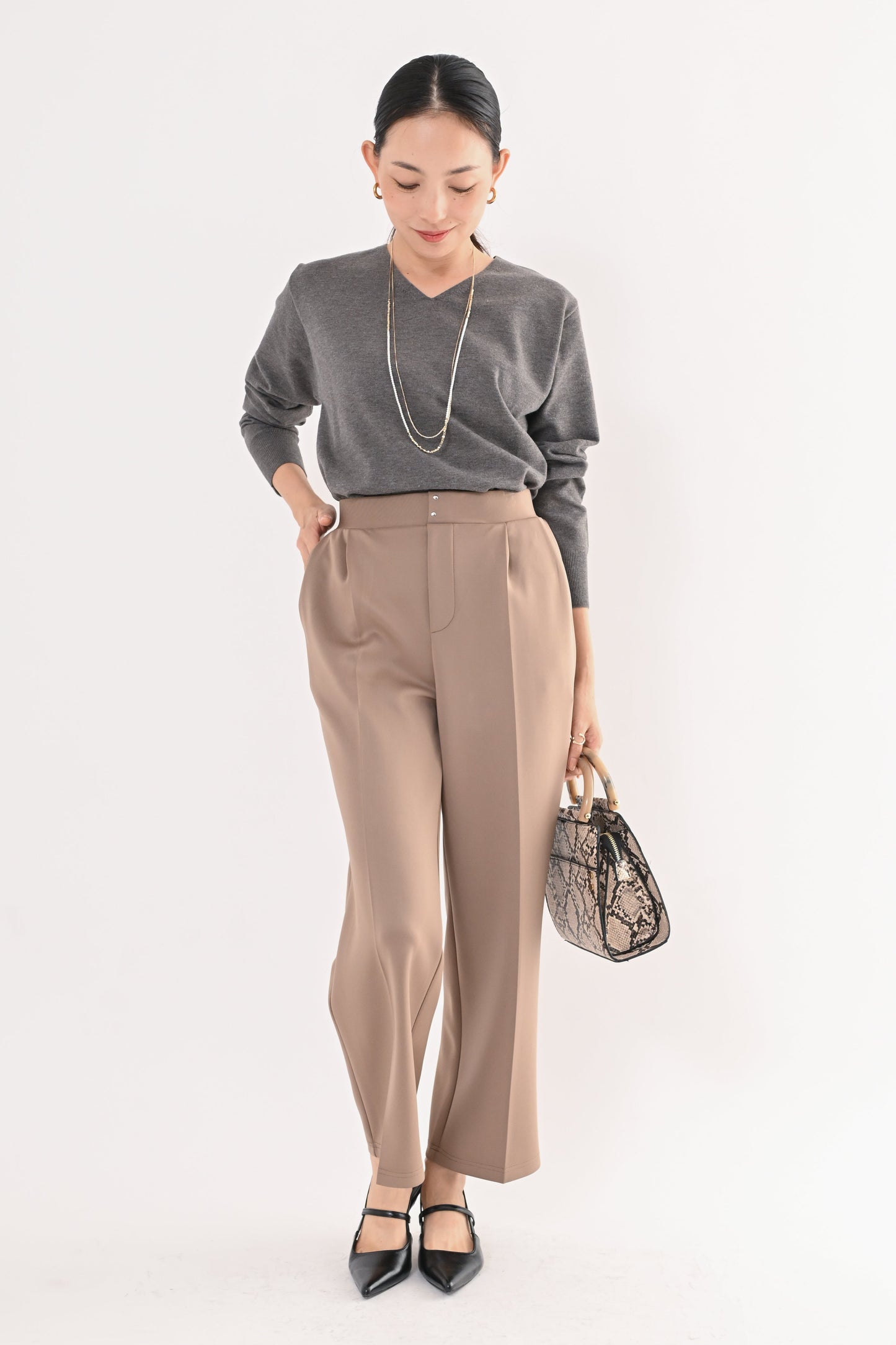 ダンボールセミワイドパンツ