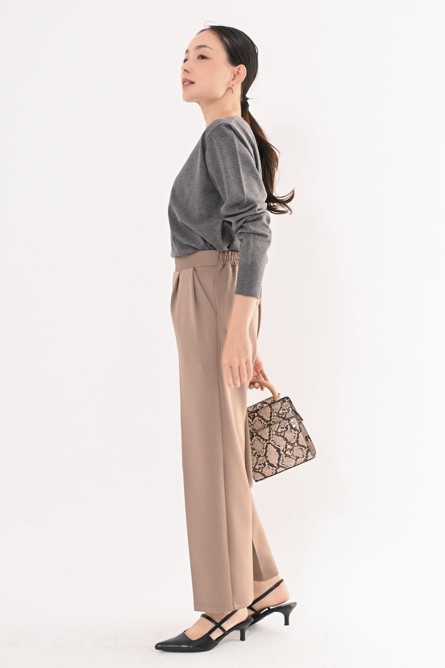 ダンボールセミワイドパンツ