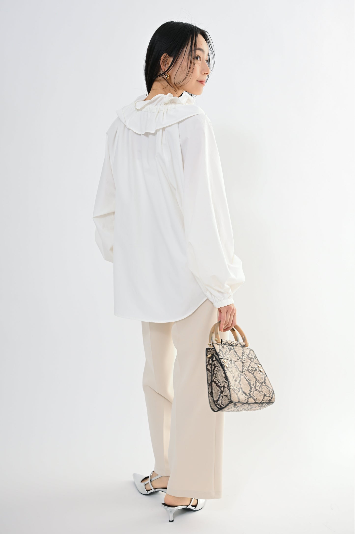 [予約] フリルカラーブラウス（無地）