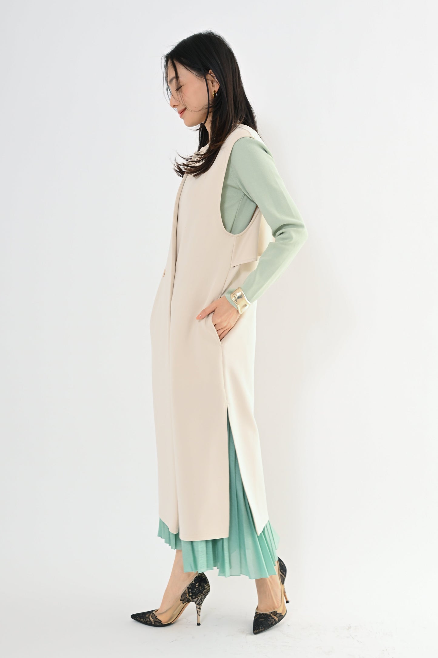 [予約] ダンボールフリルジレ