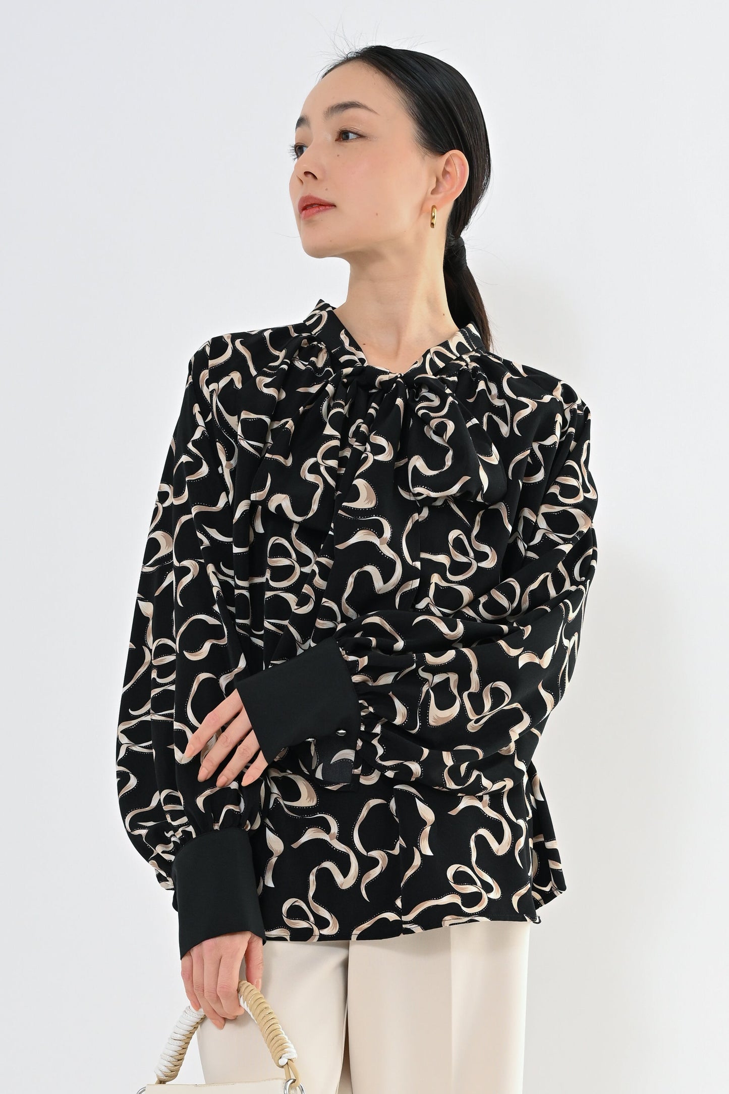 [予約] 2WAYガラボウタイブラウス