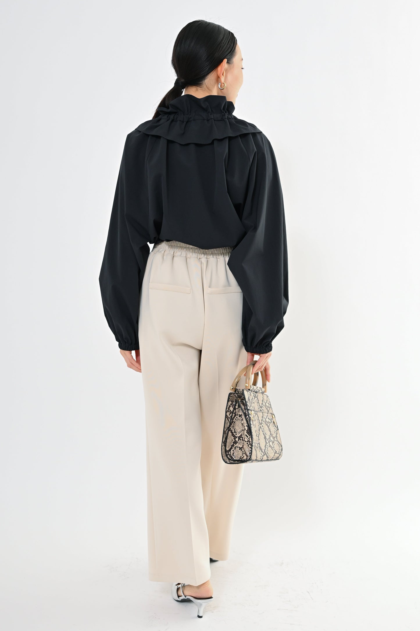 [予約] フリルカラーブラウス（無地）