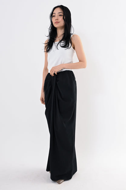 ドレープタックパンツ