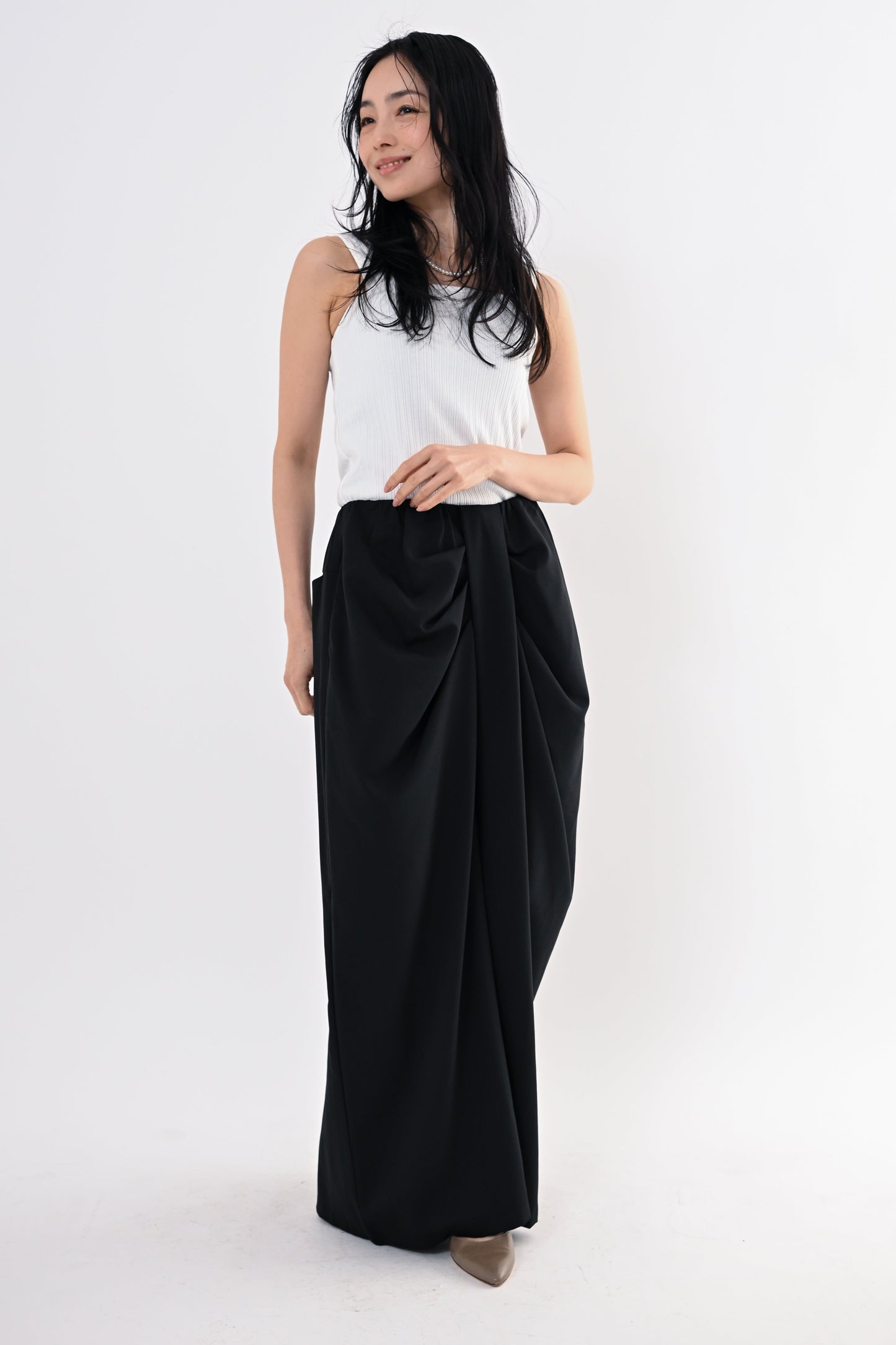 ドレープタックパンツ