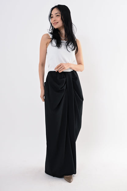 ドレープタックパンツ