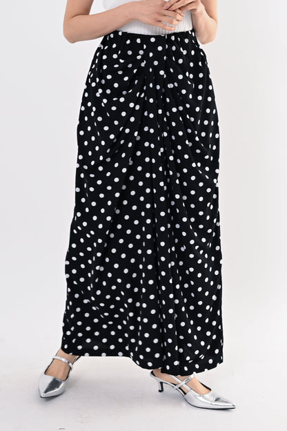 ドレープタックパンツ