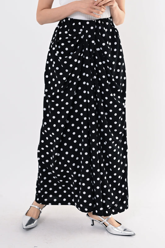 ドレープタックパンツ