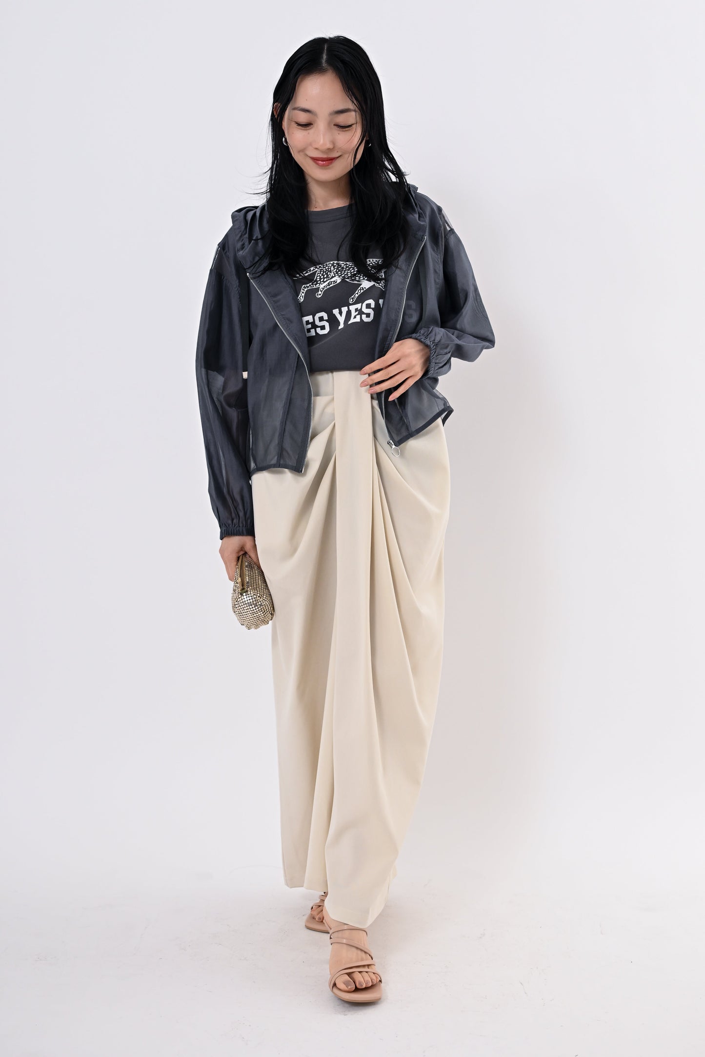 ドレープタックパンツ