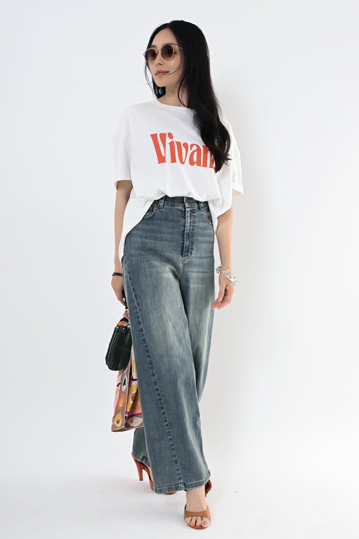 Vivant ロゴTシャツ