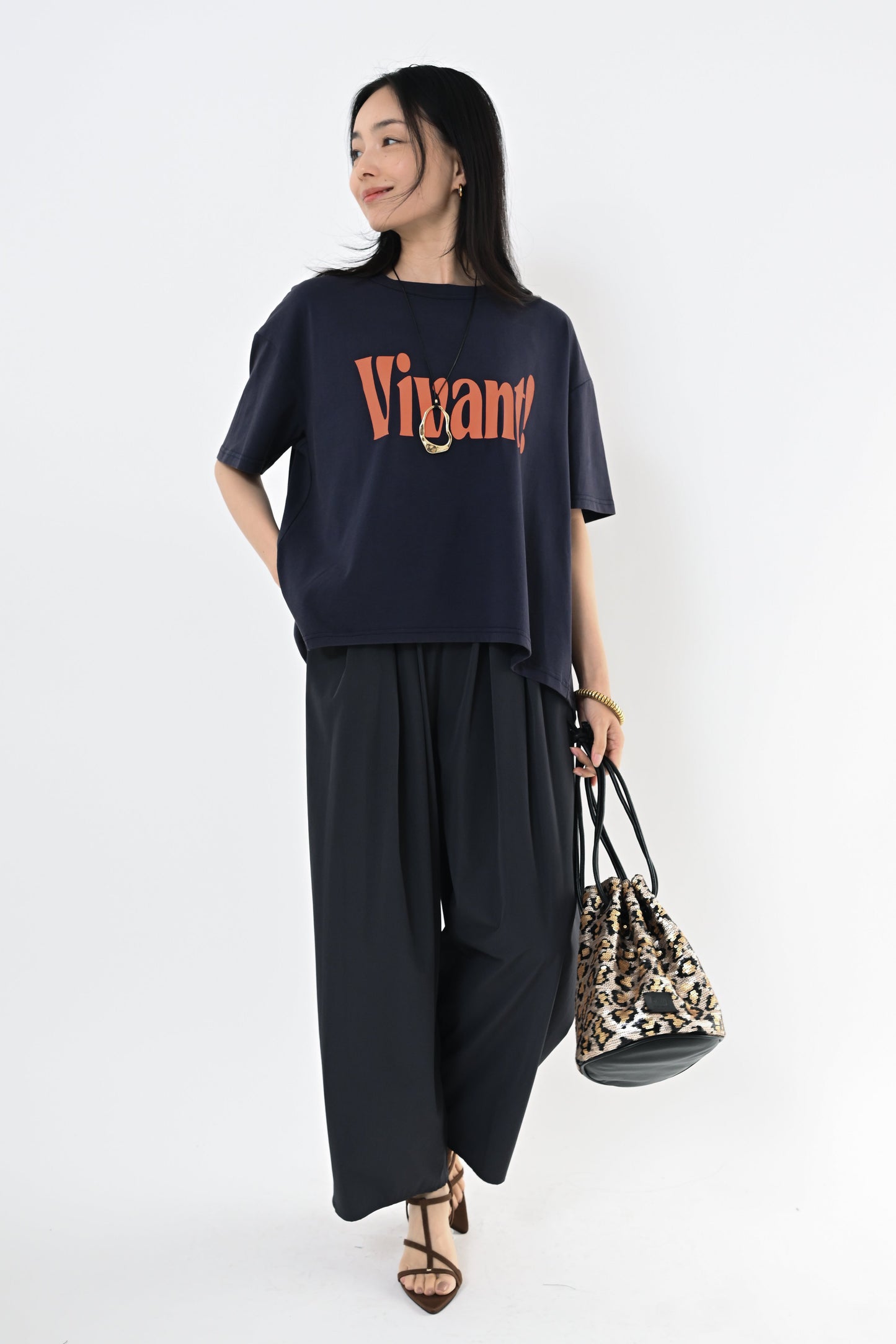 Vivant ロゴTシャツ