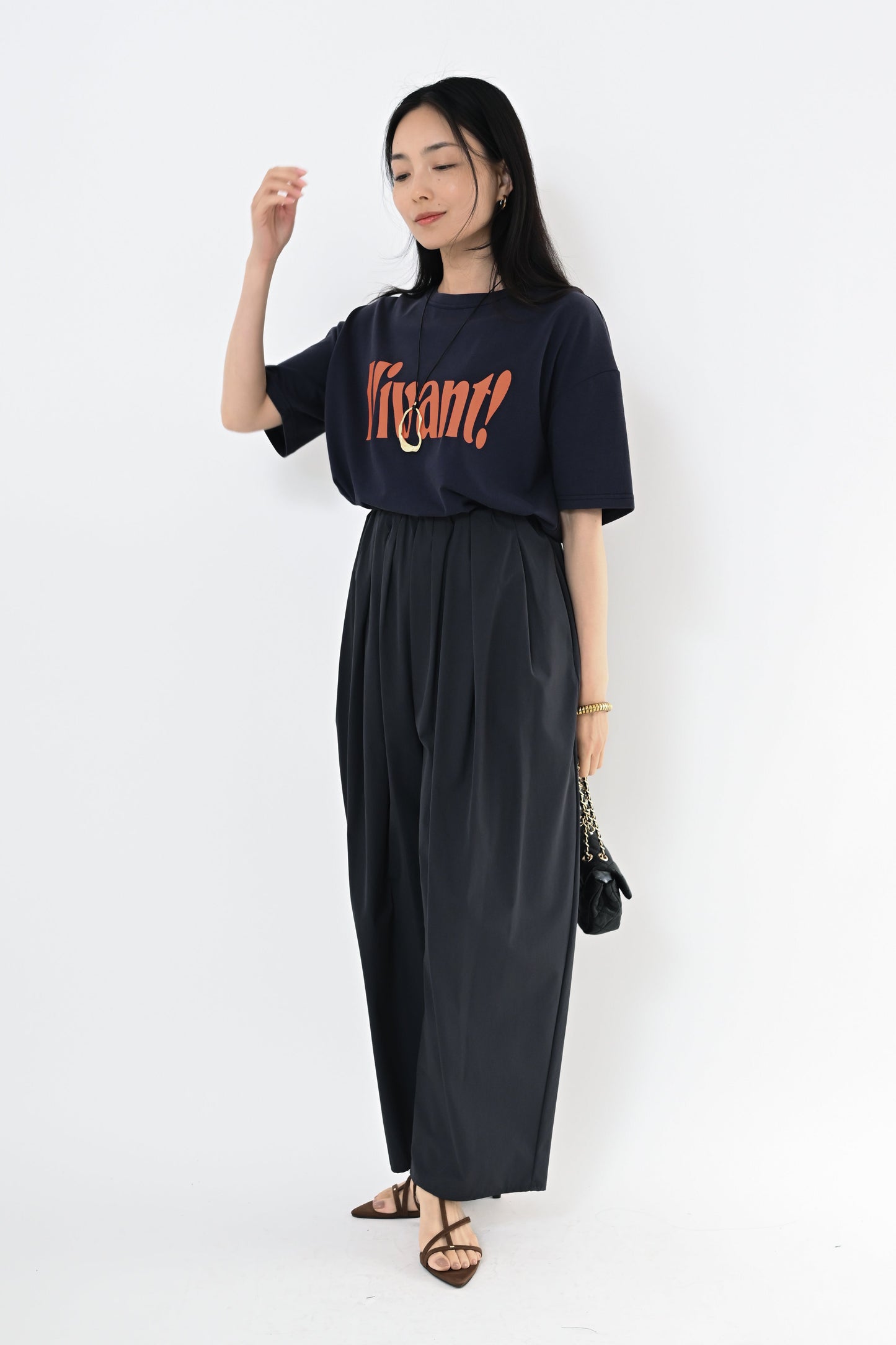 Vivant ロゴTシャツ