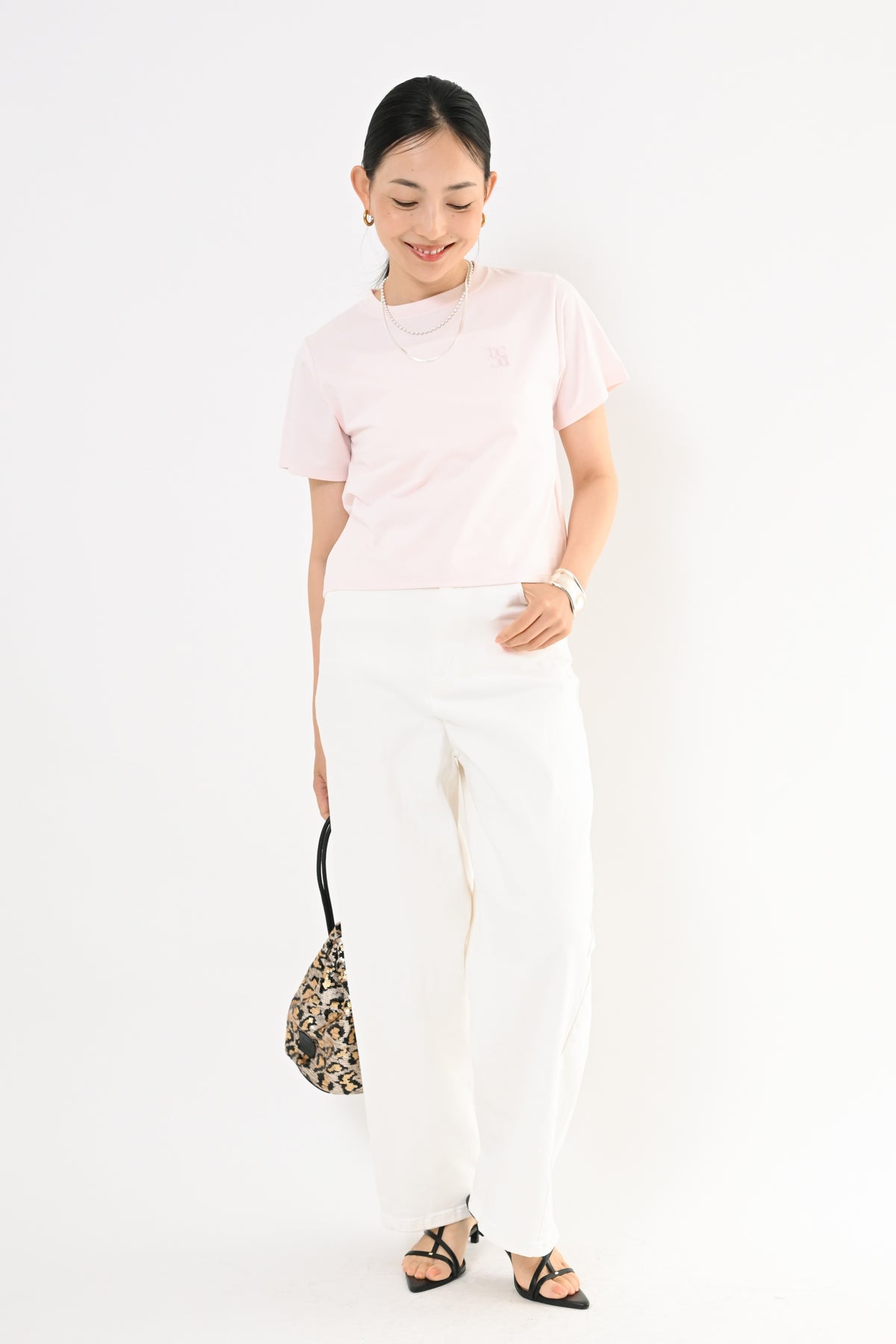 〈20%OFF〉UVロゴ刺繍ミニTシャツ