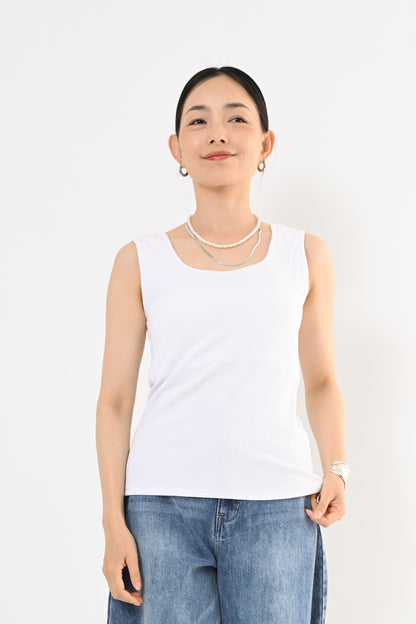 カップ付きタンクトップ